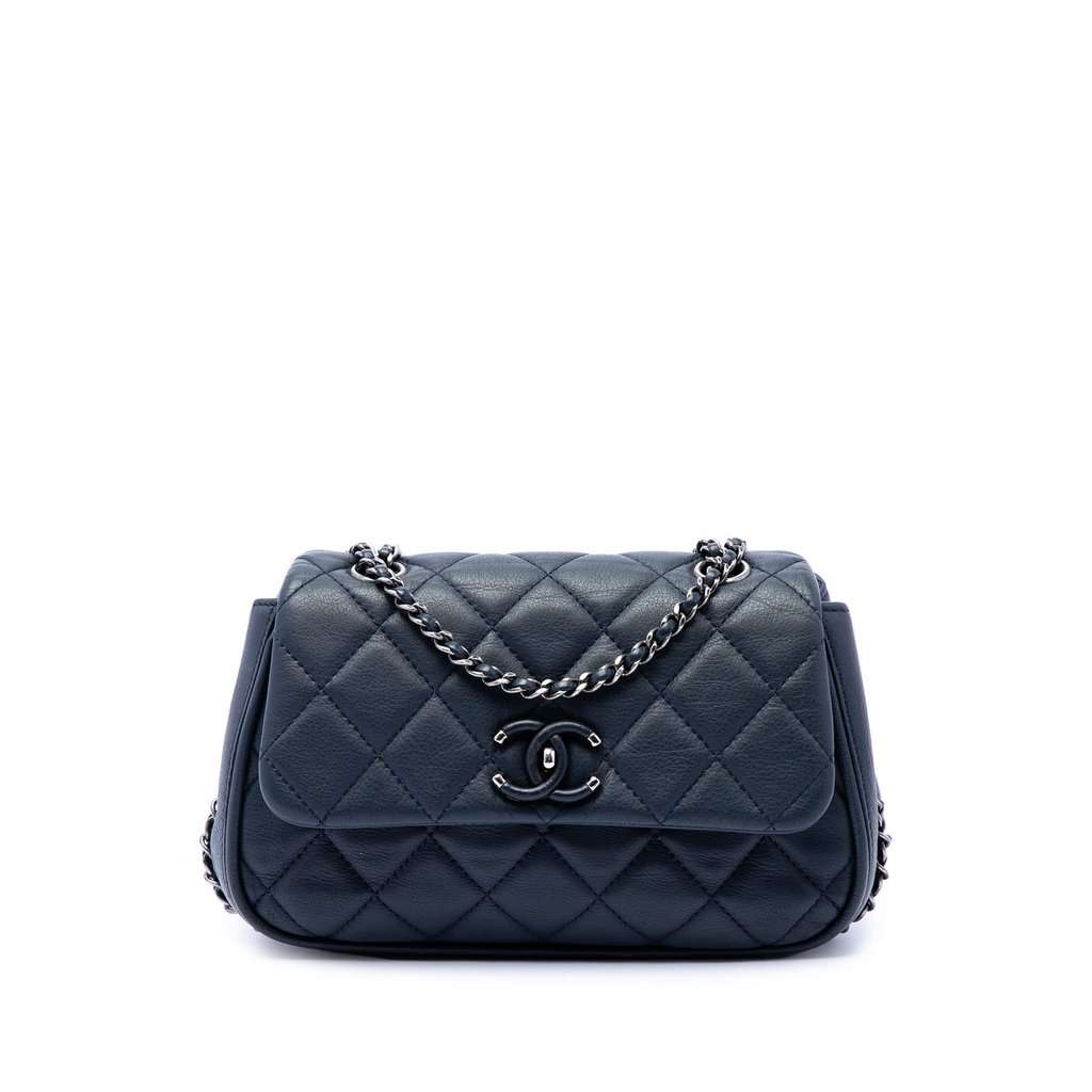 Chanel Quilted Calfskin Frame in Chain Flap Blue Leather Very good - Front View