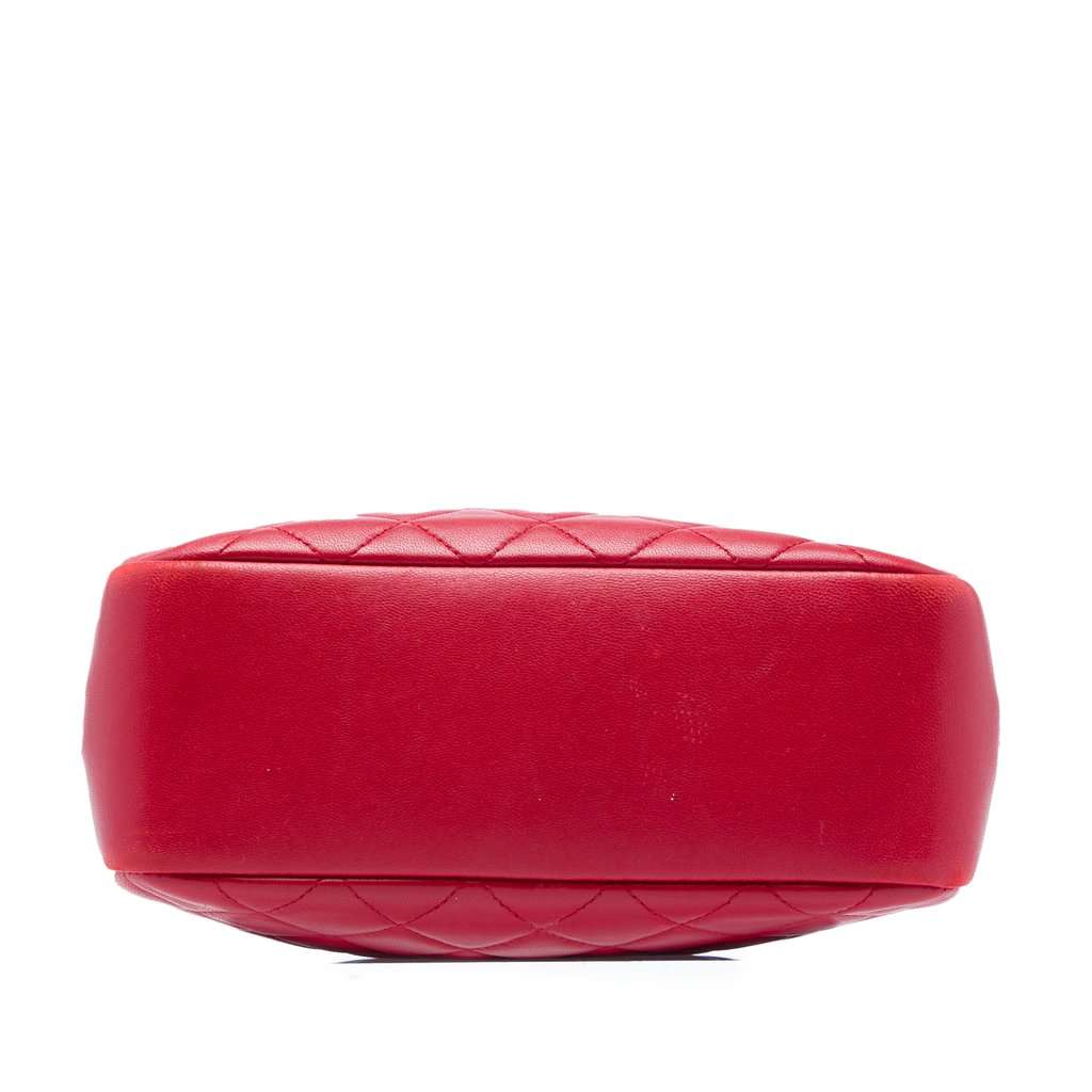 Chanel Medium Quilted Lambskin Curvy Cosmetic Pouch Red Leather Very good - Inside View