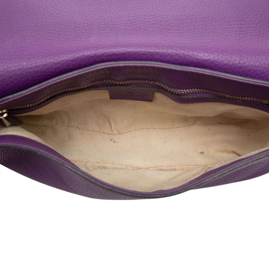 Gucci Medium Calfskin Soho Chain Flap Crossbody Purple Leather Very good condition - Model View