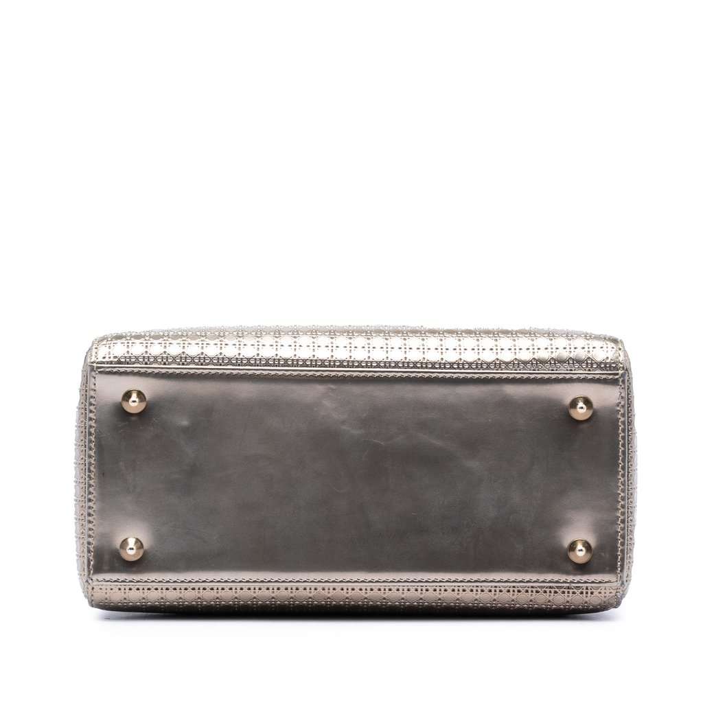 Dior Medium Metallic Patent Microcannage Lady Dior Gold Leather Very good condition - Inside View