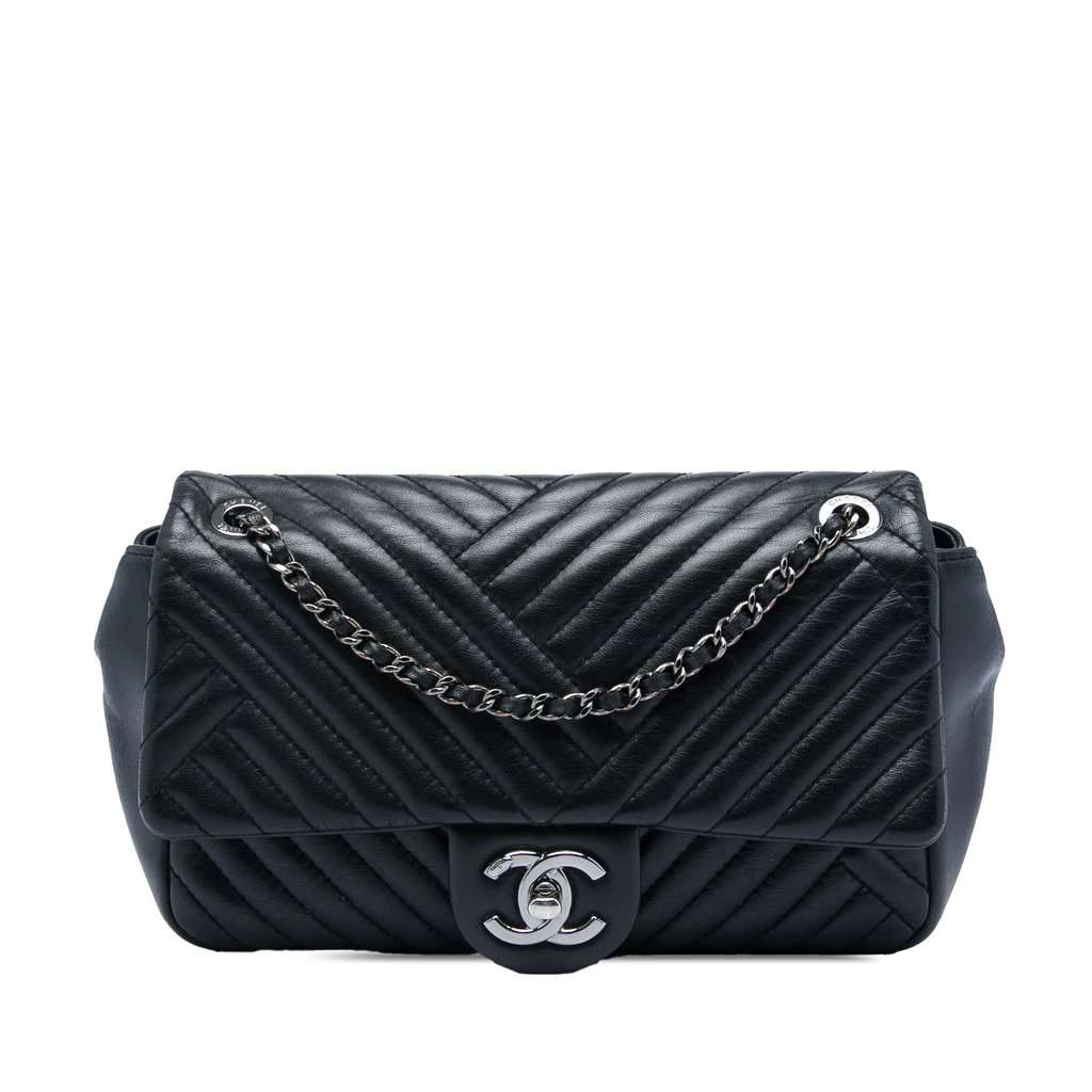 Chanel Small Lambskin CC Crossing Flap Black Leather Very good - Front View