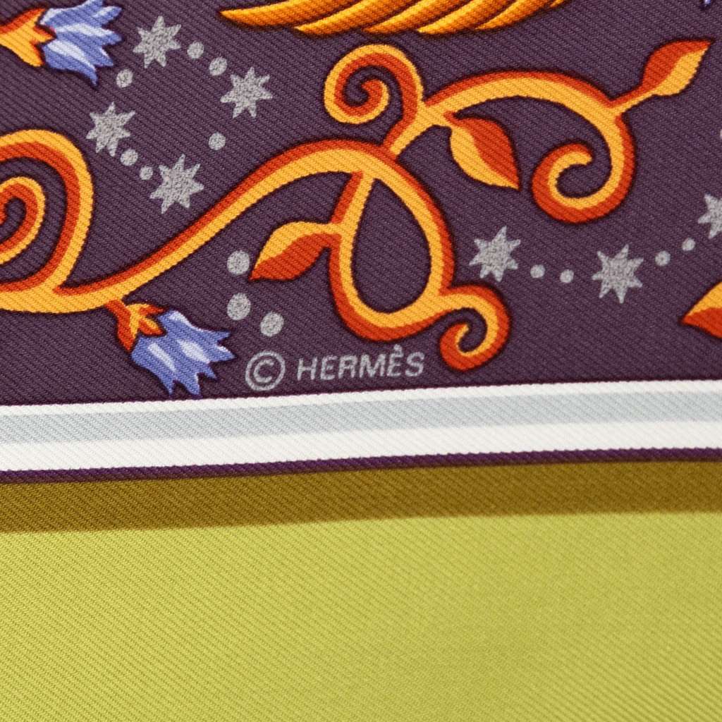 Hermès Www.hermes.com Silk Scarf 90 Blue Very good condition - Model View