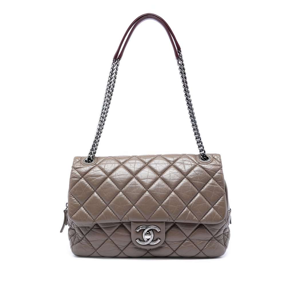 Chanel Jumbo Quilted Aged Calfskin New Portobello Flap Brown Leather Very good condition - Front View