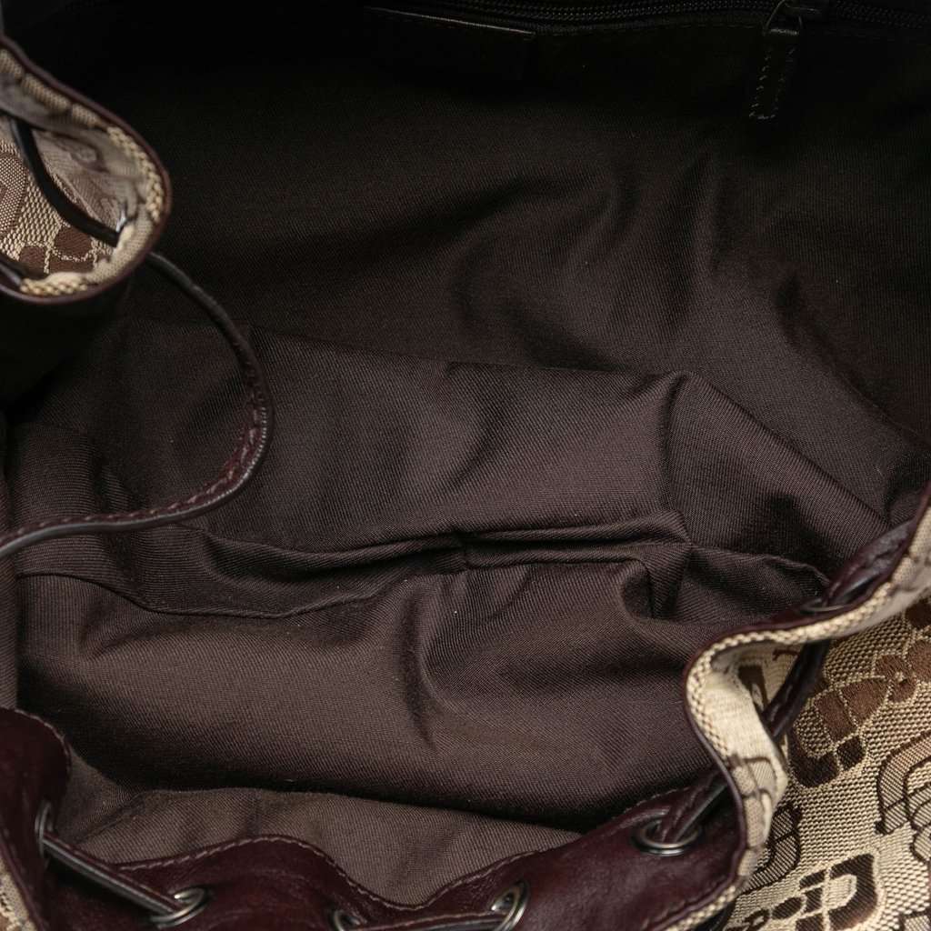 Gucci Horsebit Canvas Hobo Beige Very good condition - Model View
