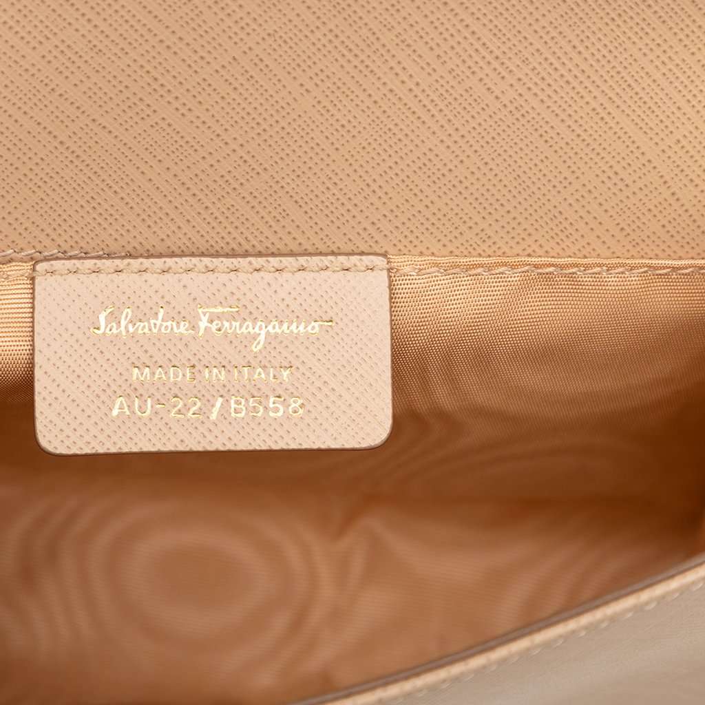 Salvatore Ferragamo Leather Vara Bow Chain Crossbody Beige Leather Very good condition - Box View