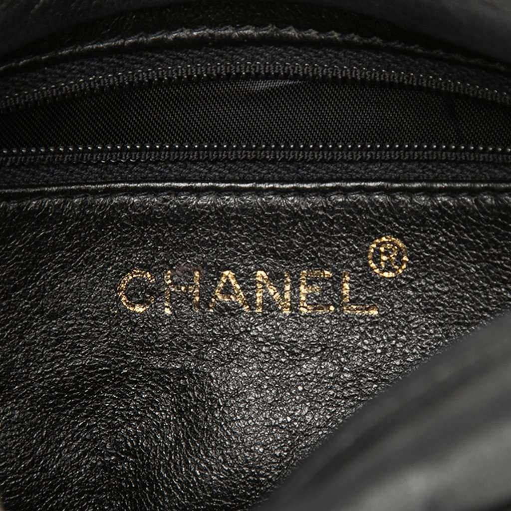 Chanel CC Vertical Quilted Lambskin Tassel Camera Bag Black Leather Very good condition - Box View