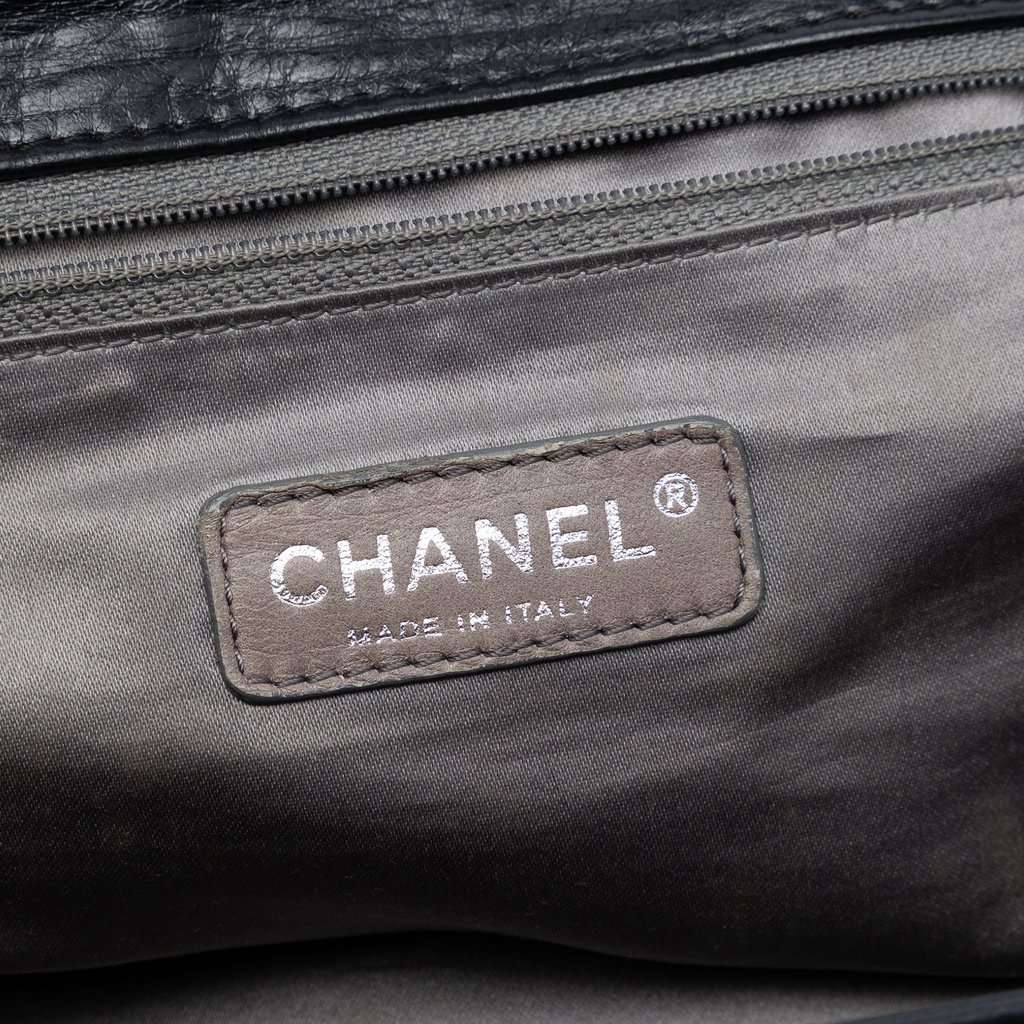 Chanel Quilted Lambskin East West Mademoiselle Accordion Flap Black Leather Very good condition - Box View
