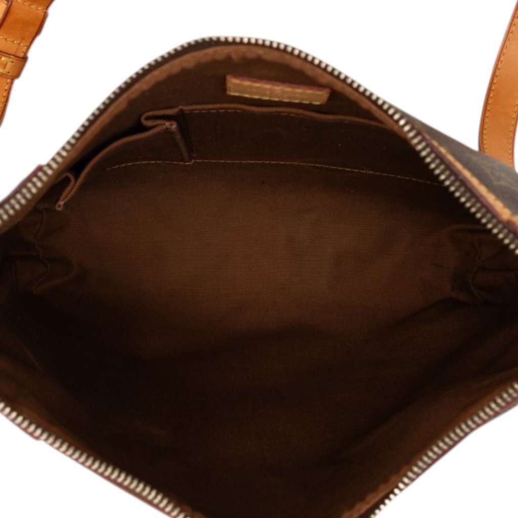 Louis Vuitton Monogram Odeon MM Brown Very good condition - Model View