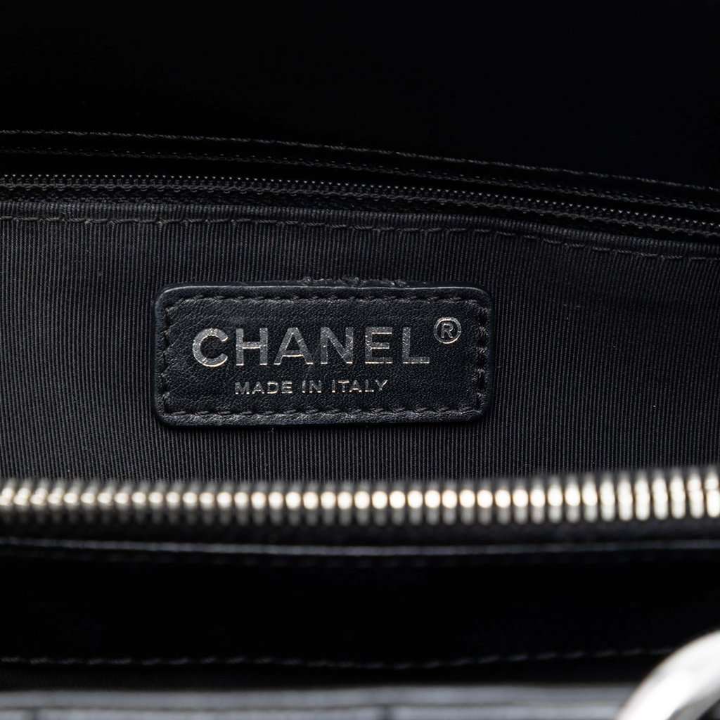 Chanel Caviar Grand Shopping Tote Black Leather Very good - Box View