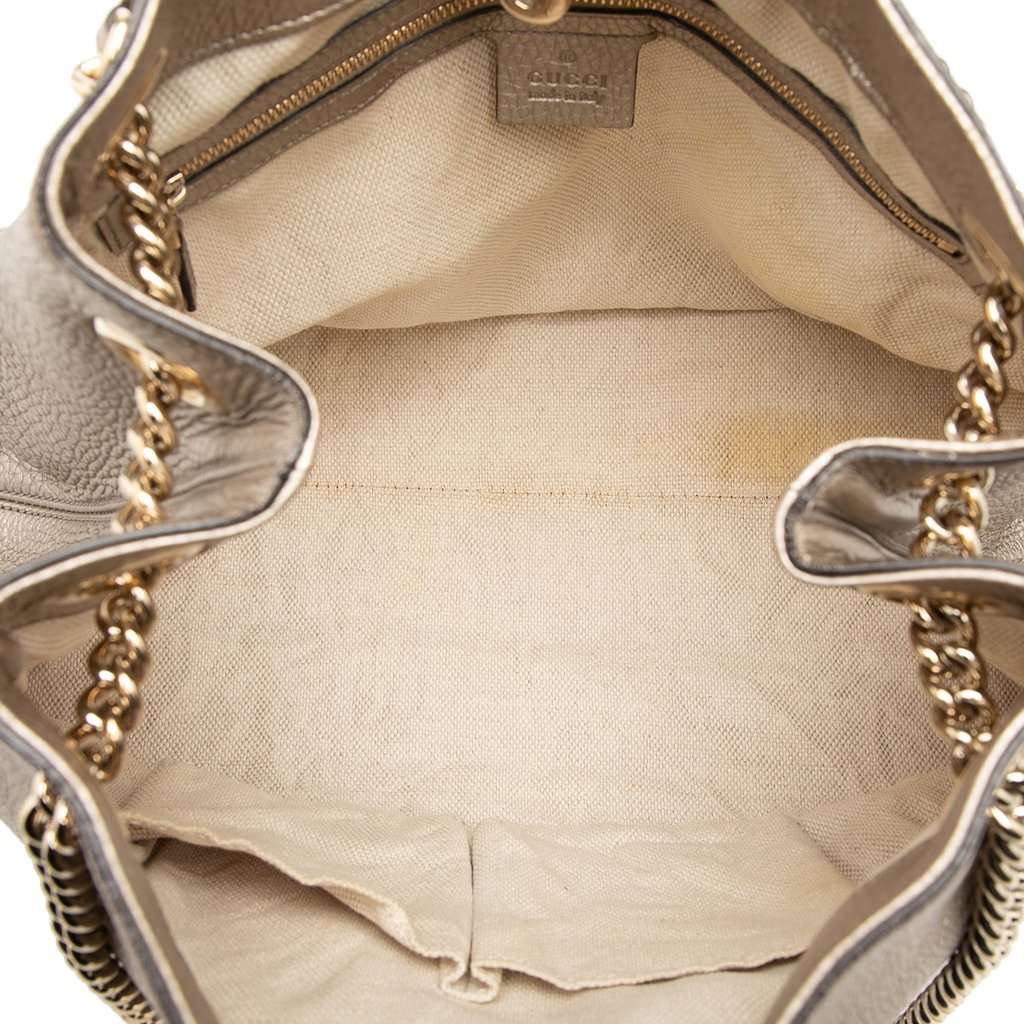 Gucci Medium Metallic Calfskin Soho Chain Tote Gold Leather Very good condition - Model View