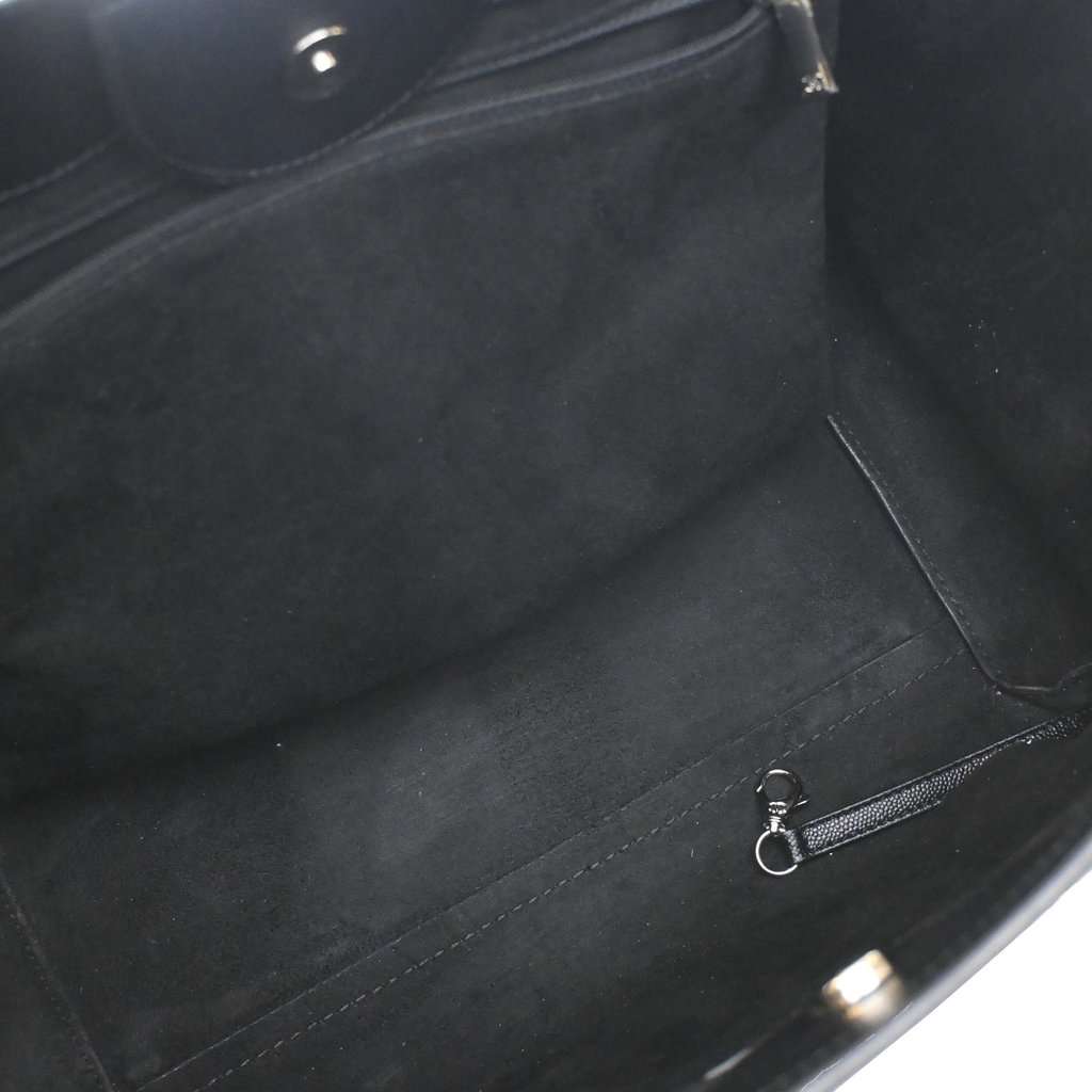 Chanel Small Studded Caviar Deauville Tote Black Leather Very good - Model View