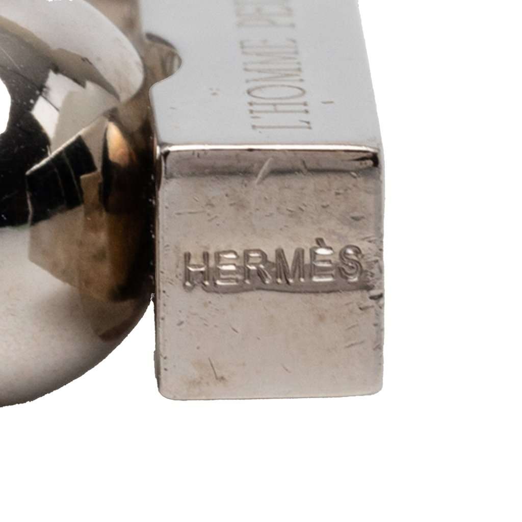 Hermès Palladium Plated L Homme Peut Embellir La Terre Cadena Charm Silver Metal Very good condition - Inside View