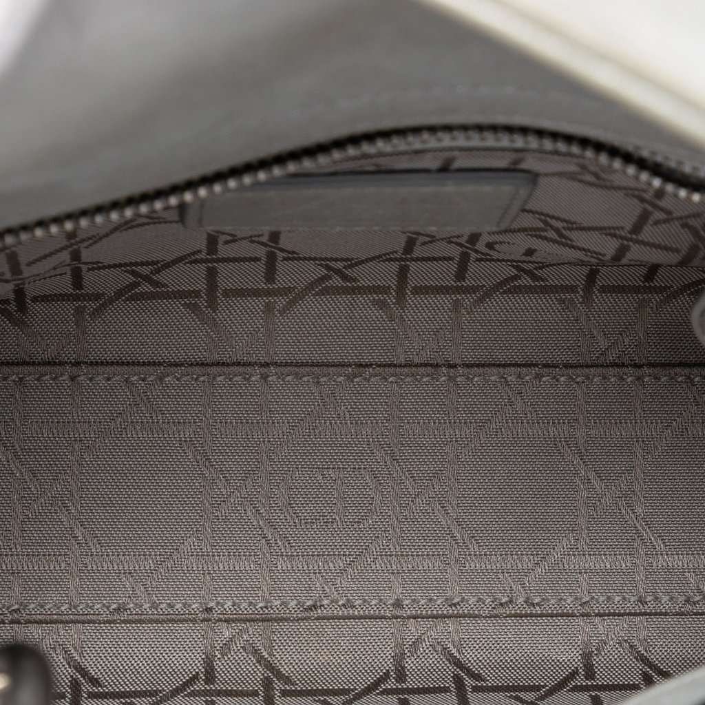 Dior Mini Iridescent Lambskin Cannage Lady Dior Silver Leather Very good condition - Model View