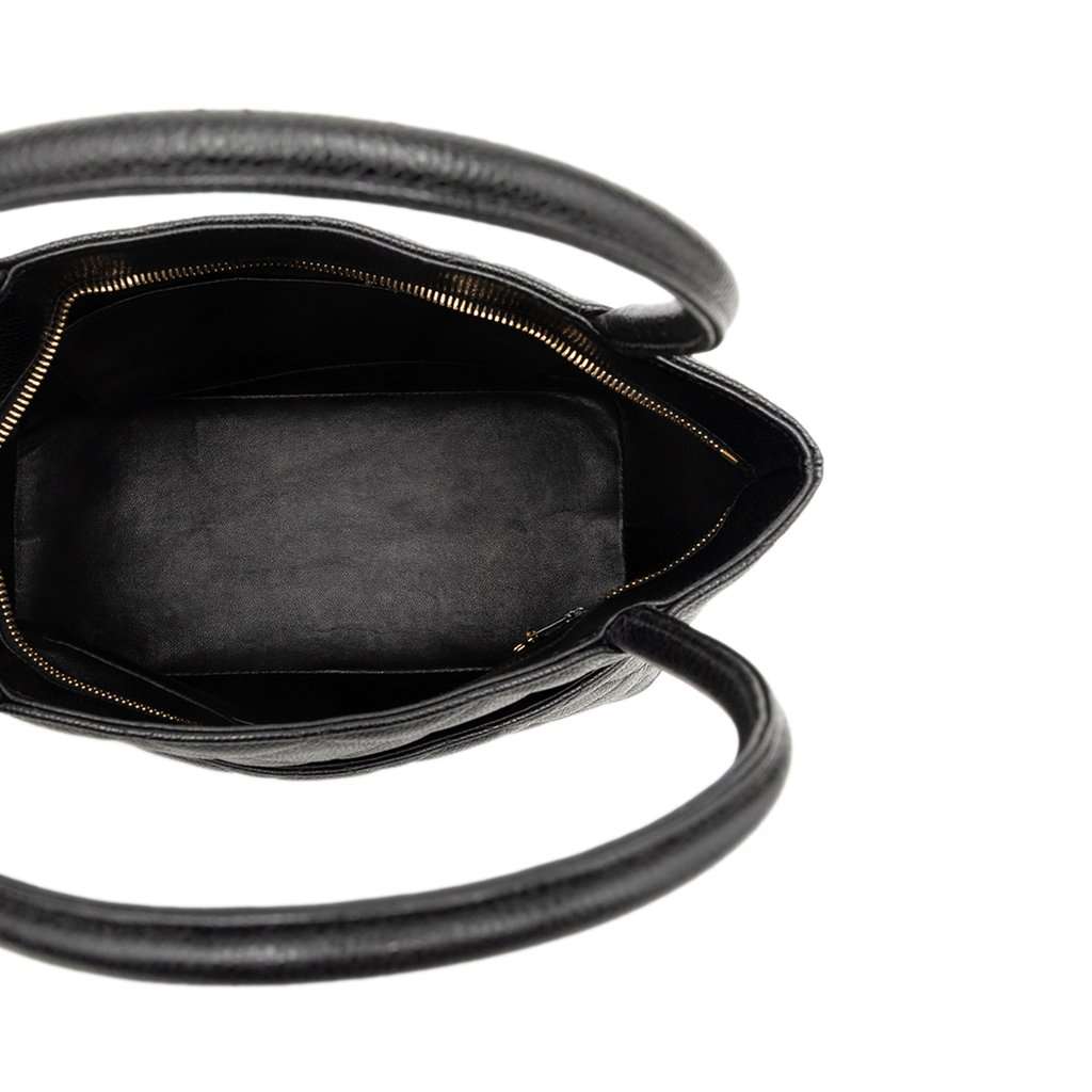 Chanel Caviar Medallion Tote Black Leather Good condition - Model View