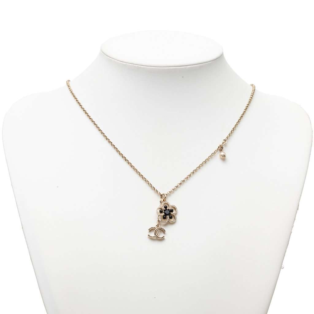 Chanel CC Gold Plated Strass Faux Pearl Flower Pendant Necklace Gold Metal Very good - Box View