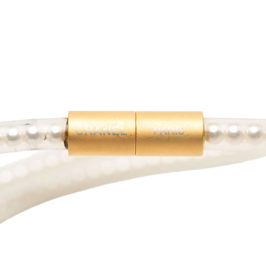 Chanel Plated PVC Faux Pearl Gold Plated Choker Necklace White Plastic Very good condition - Inside View