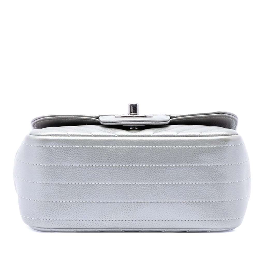 Chanel Mini Square Classic Chevron Caviar Single Flap Silver Leather Good condition - Inside View
