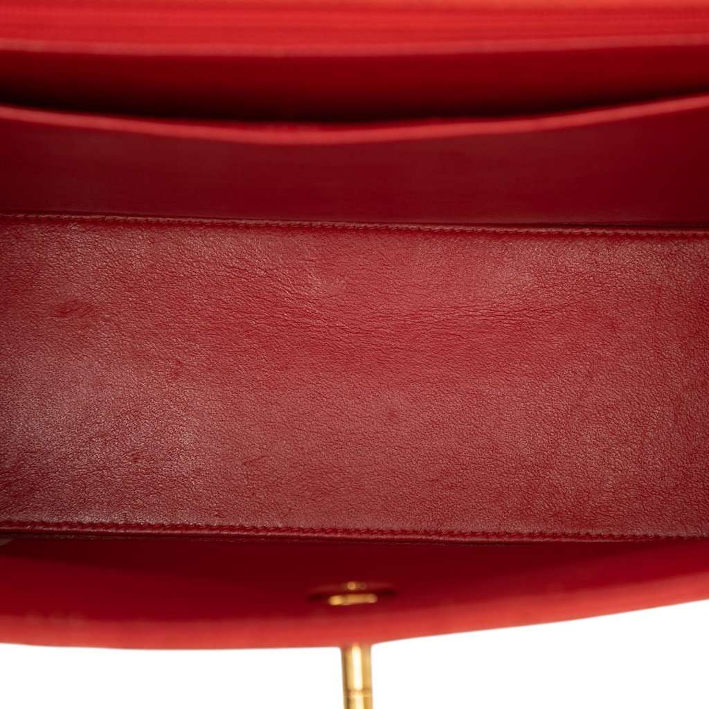 Chanel CC Quilted Caviar Turnlock Top Handle Red Leather Very good condition - Model View