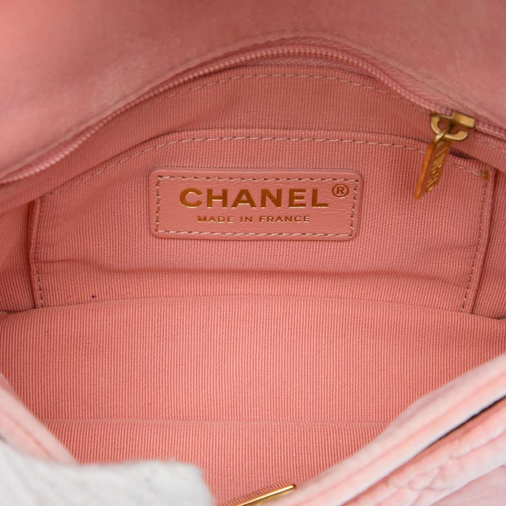 Chanel Mini Quilted Velvet Double Frame Flap Pink Very good condition - Model View