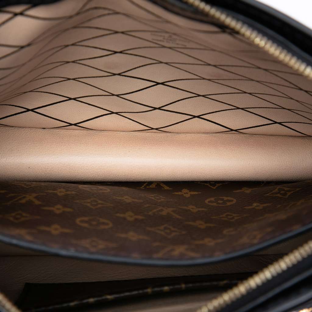 Louis Vuitton Monogram Reverse Trunk Clutch Brown Very good - Model View