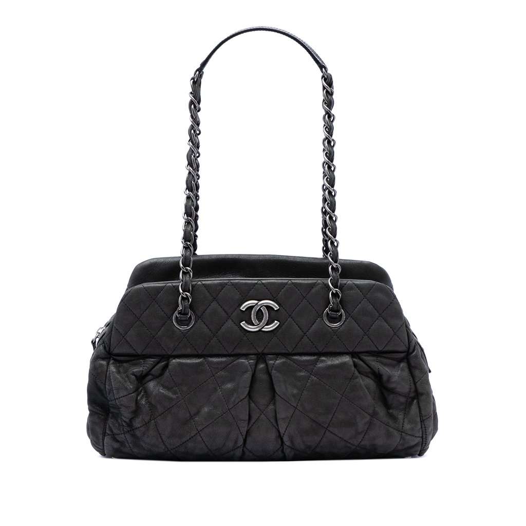 Chanel Quilted Iridescent Calfskin Chic Quilt Bowling Bag Black Leather Very good - Front View