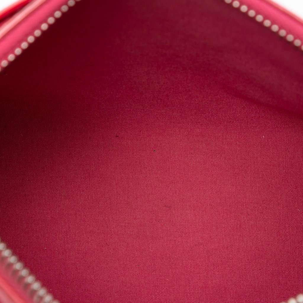 Louis Vuitton Monogram Vernis Minna Street Pink Leather Very good - Model View