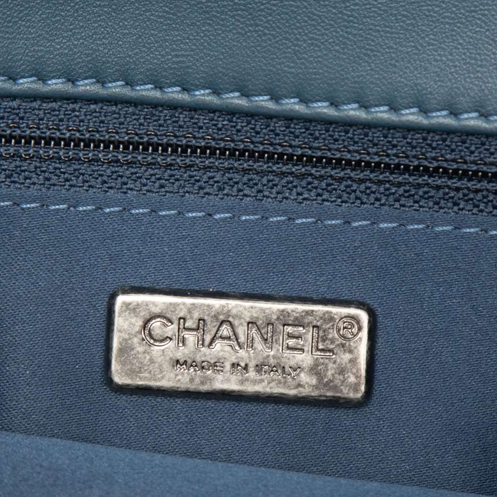 Chanel Coco Cuba Sequins Flap Clutch with Chain Blue Very good - Box View