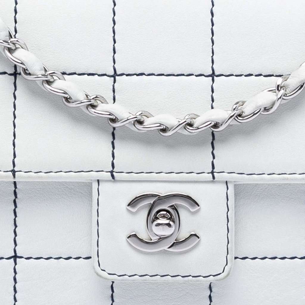 Chanel Medium Chocolate Bar Lambskin Stitched Flap White Leather Very good condition - Box View
