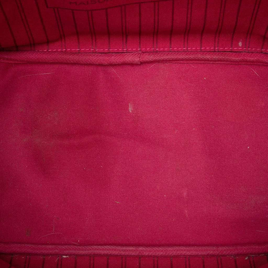 Louis Vuitton Monogram Patches Neverfull MM Brown Very good - Model View