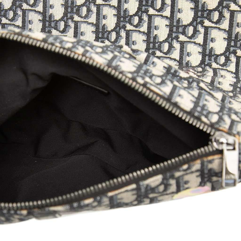 Dior Alex Foxton Oblique Canvas Saddle Crossbody Blue Very good condition - Model View