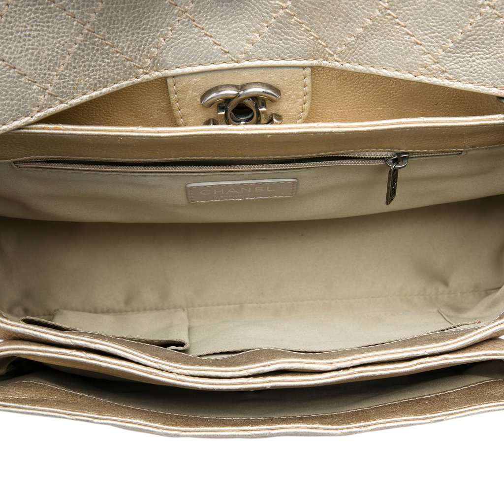 Chanel Paris Dubai Metallic Calfskin Flap Gold Leather Very good condition - Model View