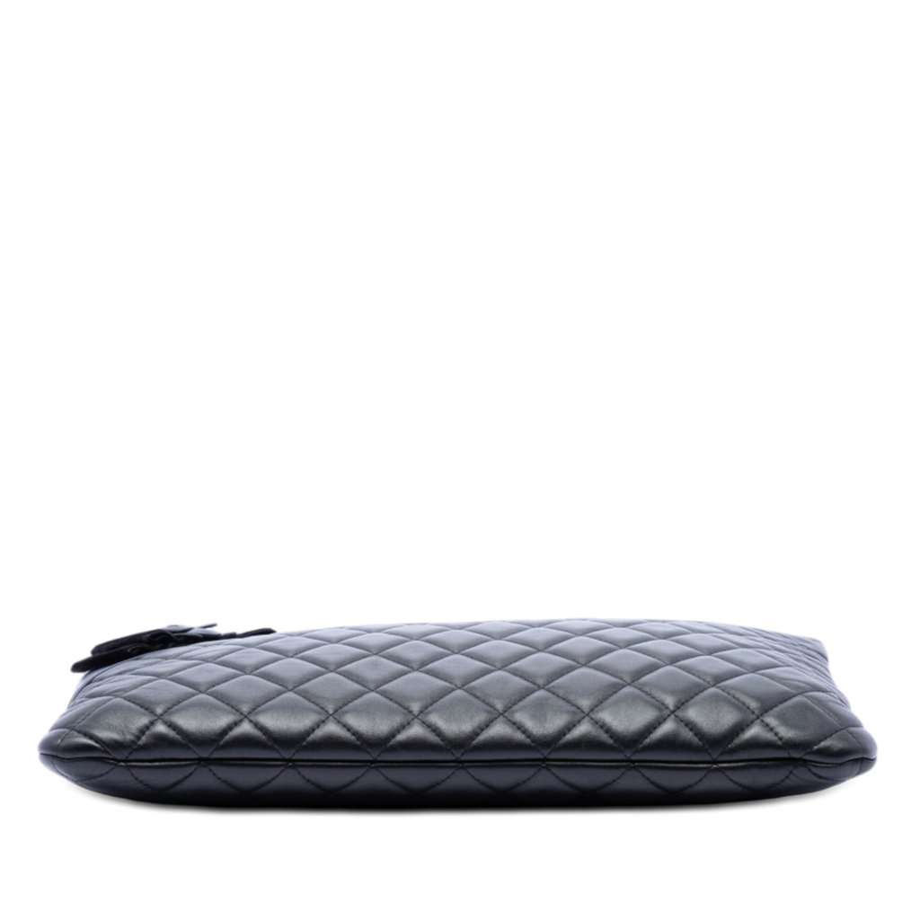 Chanel Large Quilted Lambskin Camellia O Case Clutch Black Leather Very good condition - Inside View