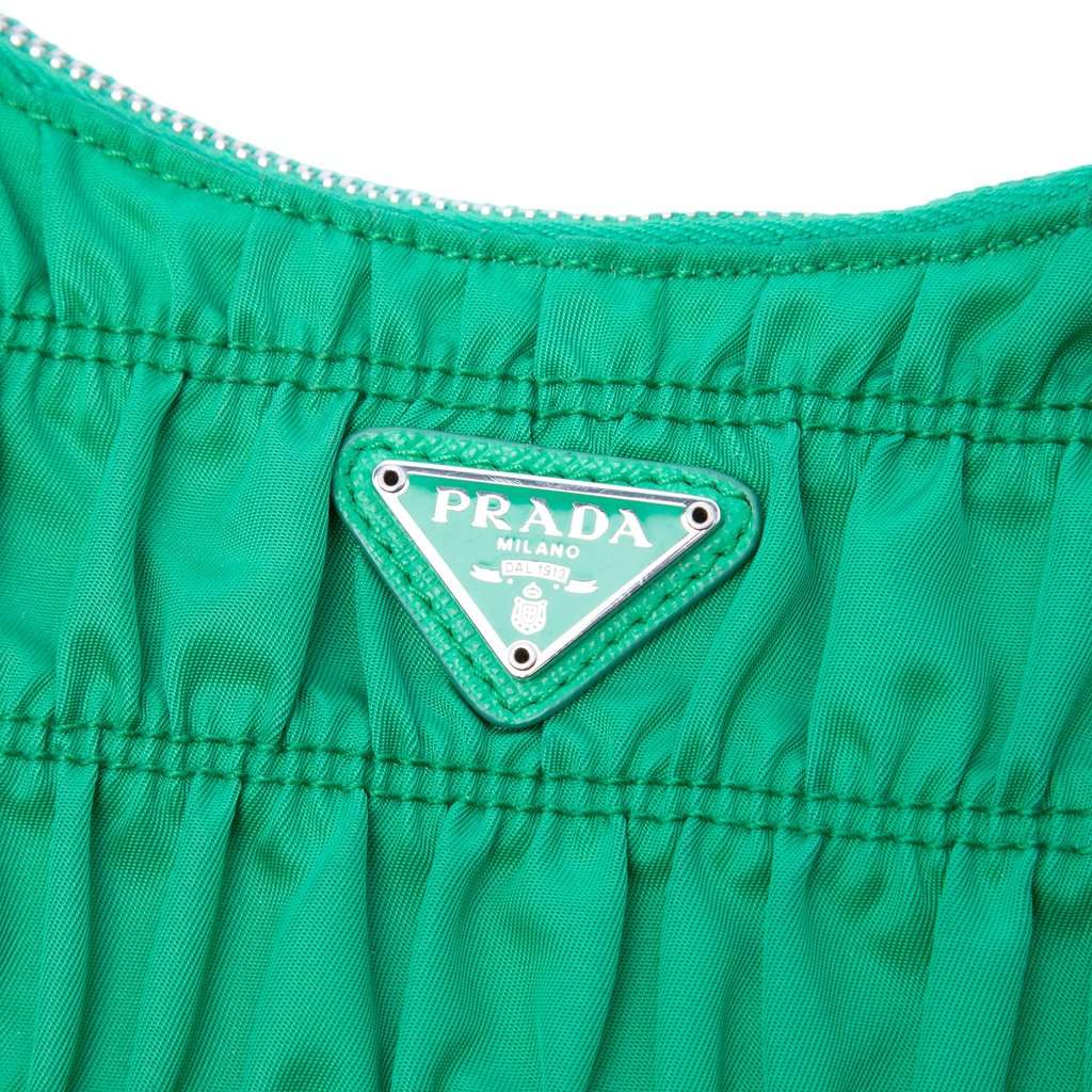 Prada Tessuto Gaufre Re Edition Shoulder Bag Green Very good condition - Box View