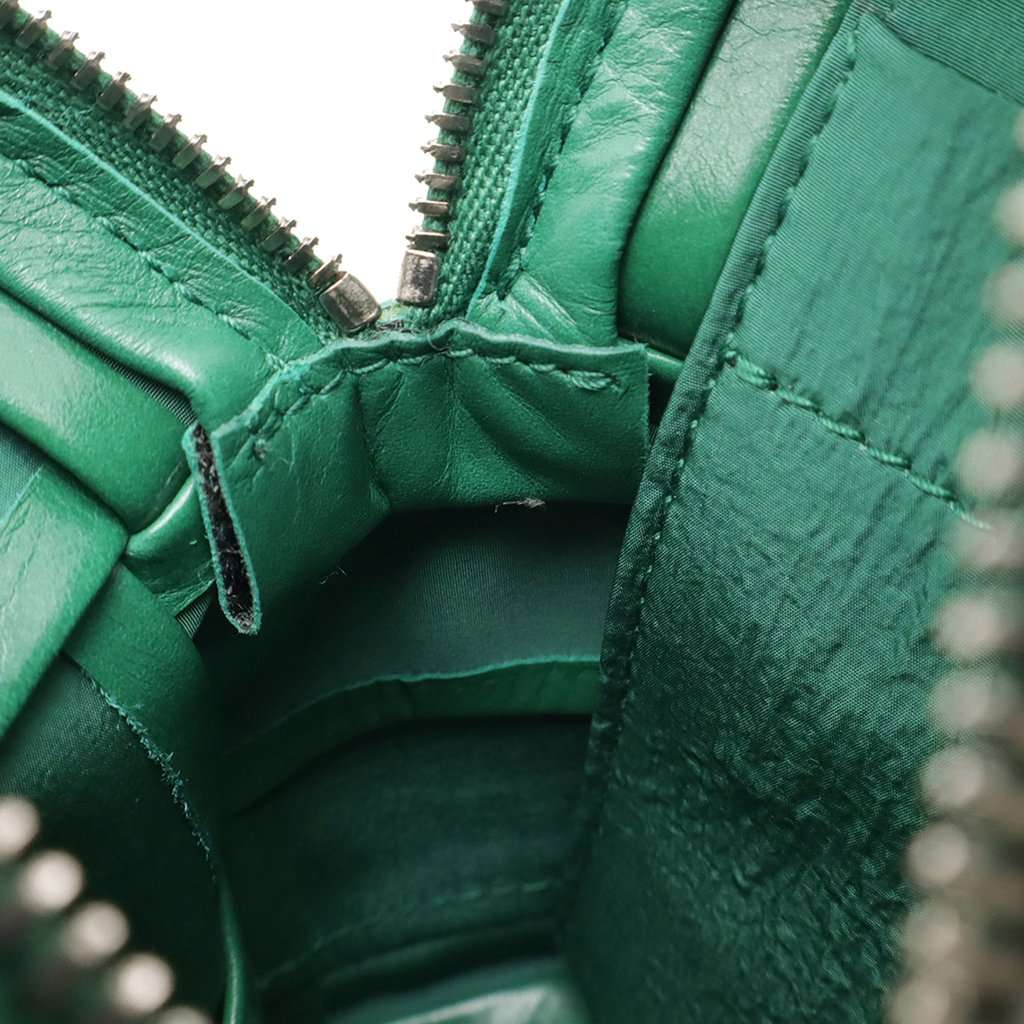 Bottega Veneta Nappa Maxi Intrecciato Cassette Zip Pouch with Strap Green Leather Very good condition - Box View