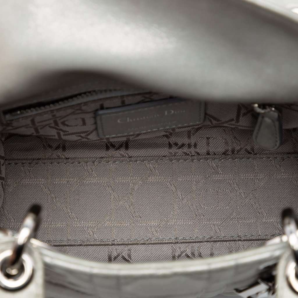 Dior Mini Iridescent Lambskin Cannage Lady Dior Silver Leather Very good condition - Model View