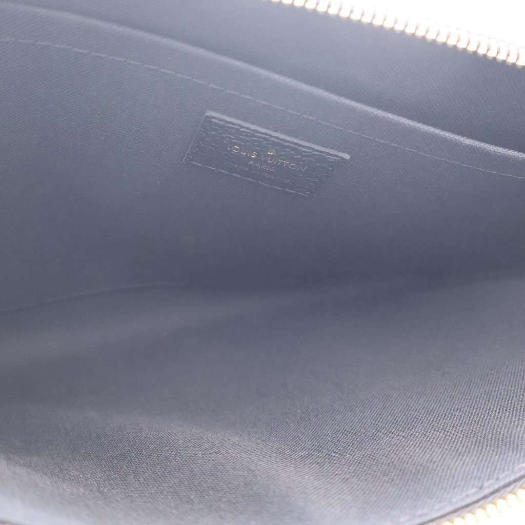 Louis Vuitton Monogram Empreinte Daily Pouch Black Leather Very good - Model View