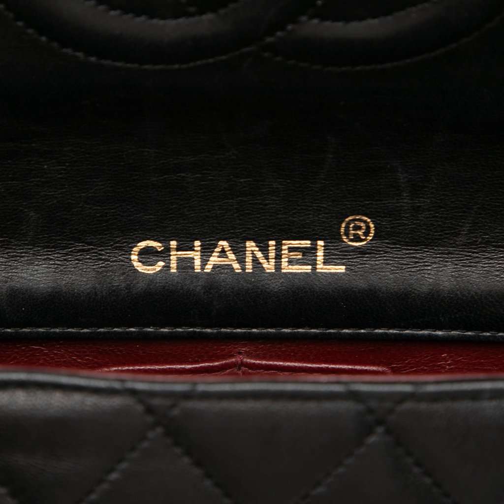 Chanel CC Quilted Lambskin Turnlock Full Single Flap Black Leather Very good condition - Box View