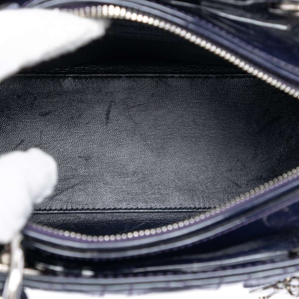 Dior Medium Patent Cannage Lady Dior Purple Leather Very good condition - Model View