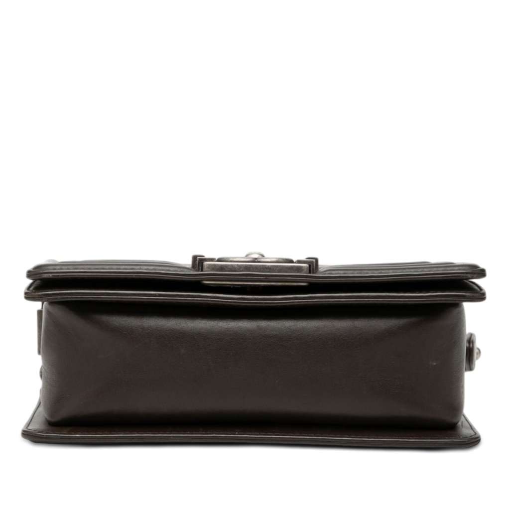 Chanel Small Chevron Lambskin Boy Flap Brown Leather Very good condition - Inside View