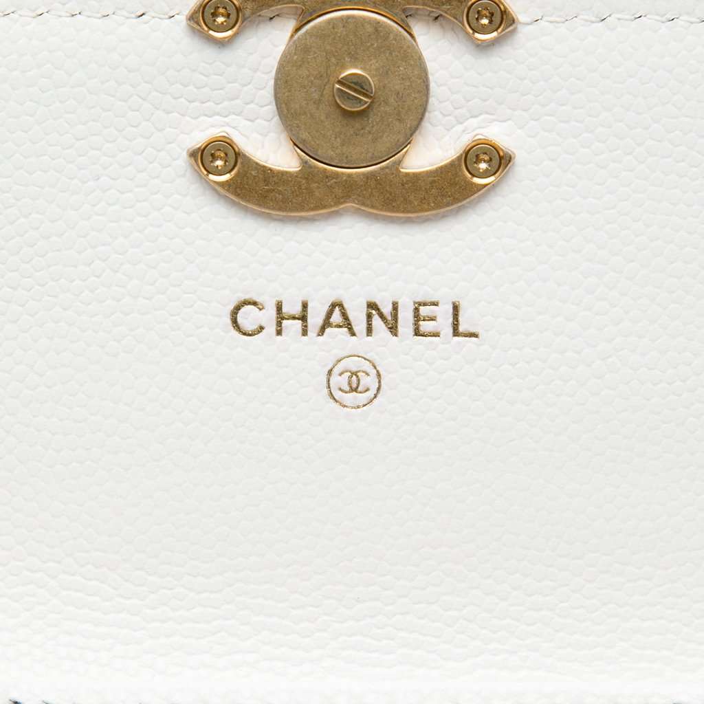 Chanel Quilted Caviar Card Holder on Chain White Leather Very good condition - Box View