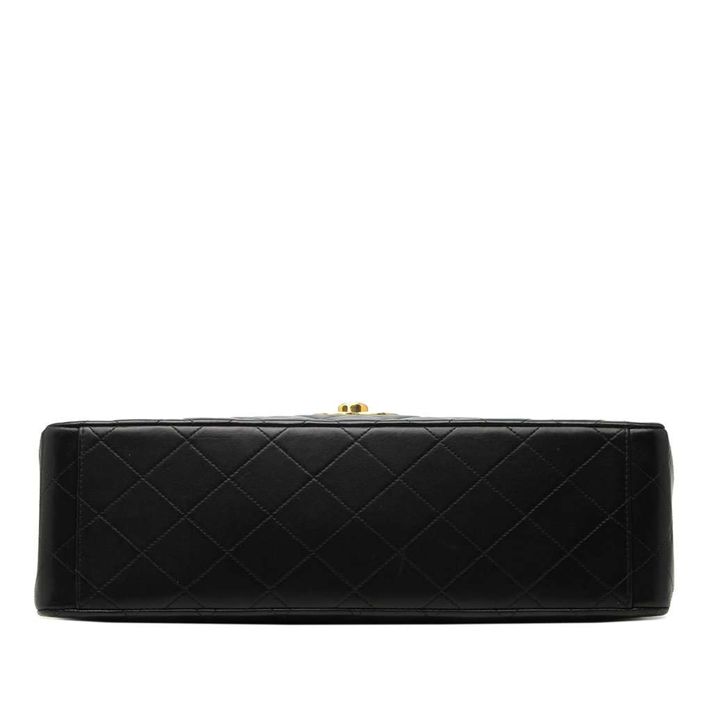 Chanel Maxi XL Classic Lambskin Single Flap Black Leather Very good condition - Inside View