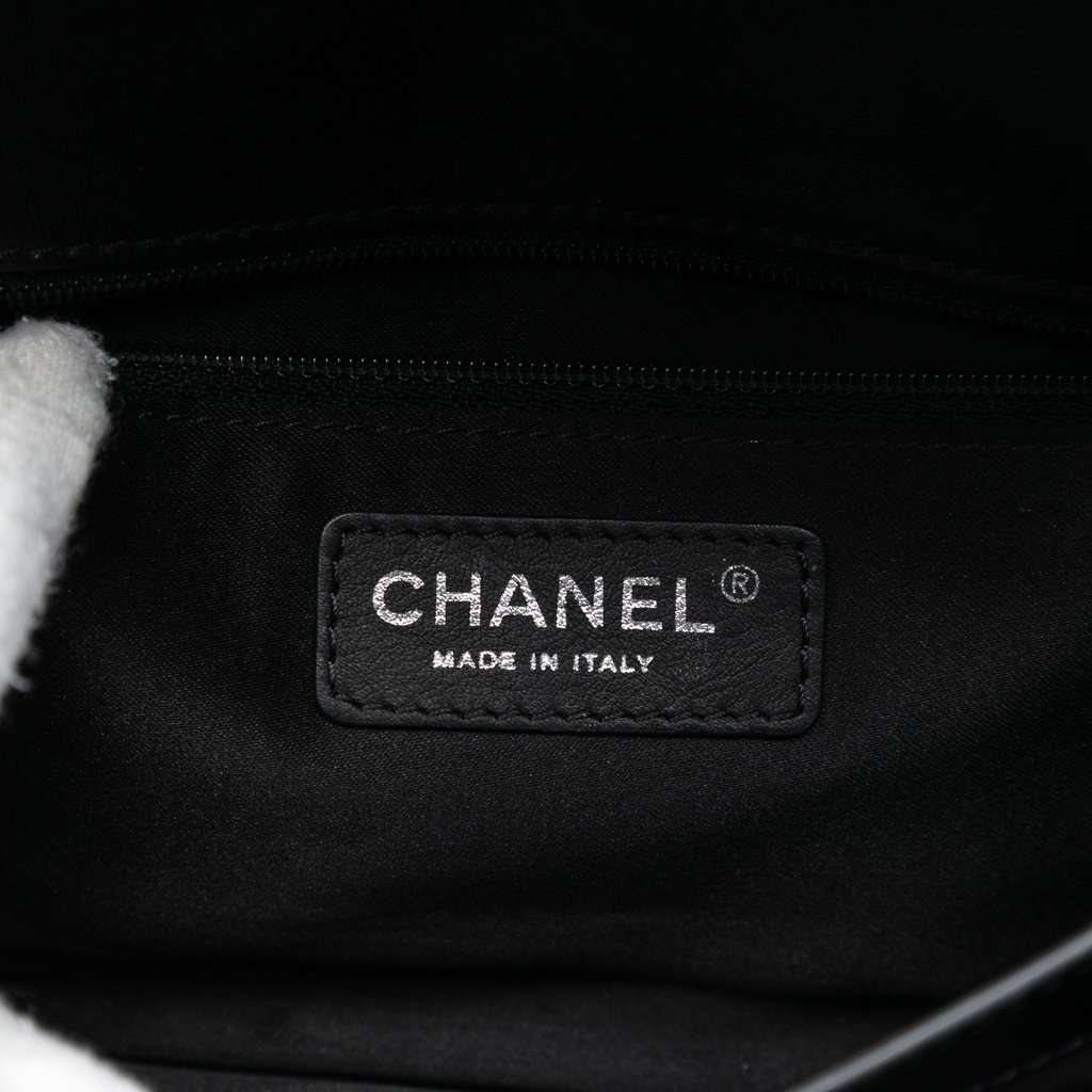 Chanel Small Quilted Lambskin Citizen Zip Flap Black Leather Very good condition - Box View