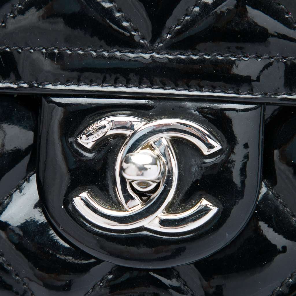Chanel Medium Patent Coco Shine Flap Black Leather Very good - Box View