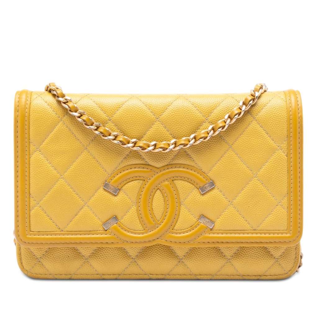 Chanel Caviar CC Filigree Wallet On Chain Yellow Leather Very good condition - Front View