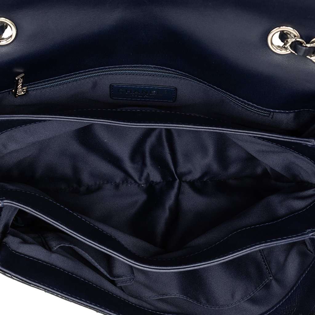 Chanel Jumbo Patent 3 Accordion Flap Blue Leather Very good condition - Model View