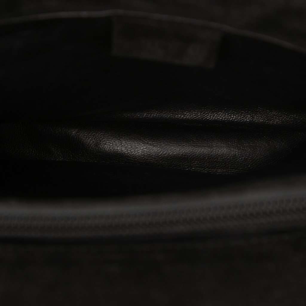 Gucci Suede Metal Handle Bag Black Leather Very good condition - Model View