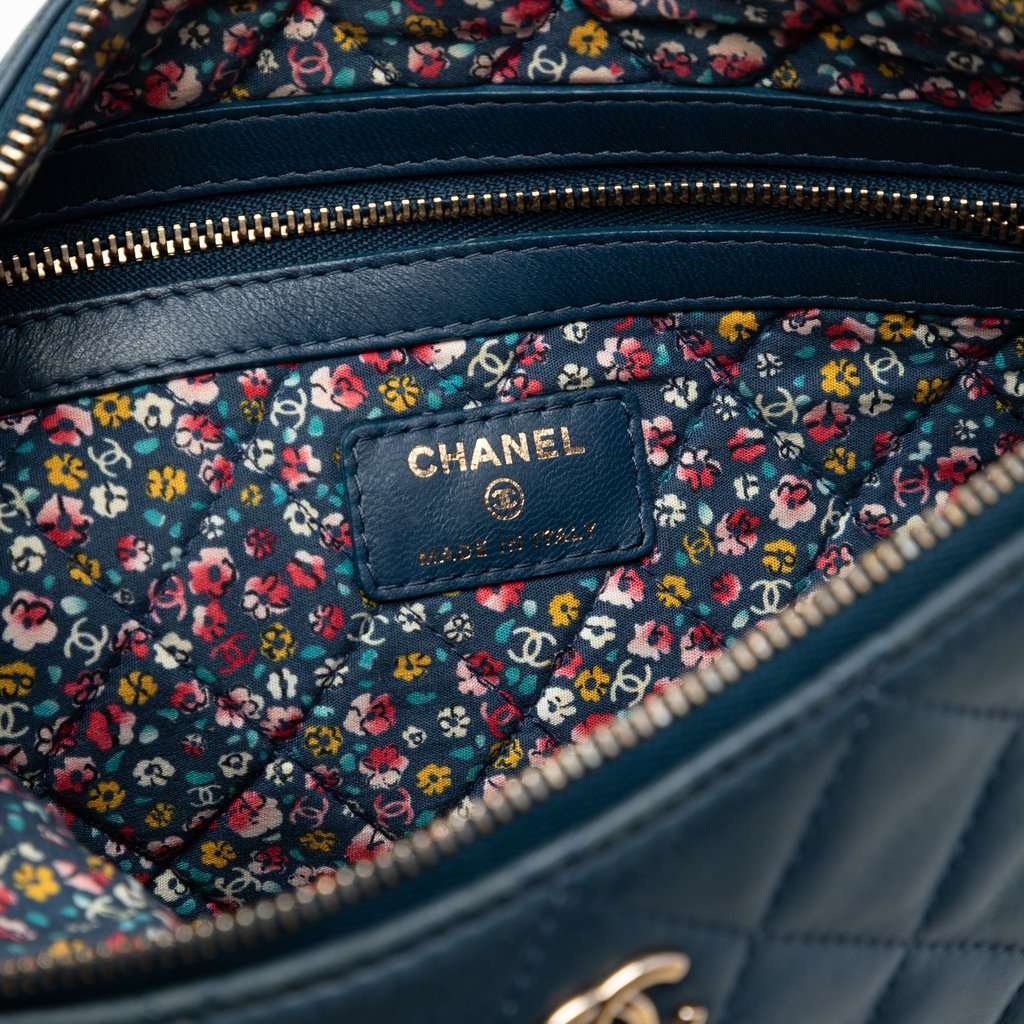 Chanel Medium Quilted Lambskin Cuba La Habana O Case Clutch Blue Leather Very good condition - Box View