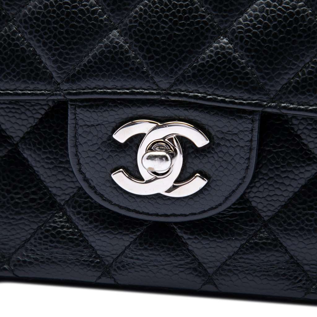 Chanel Medium Classic Caviar Double Flap Black Leather Very good condition - Box View
