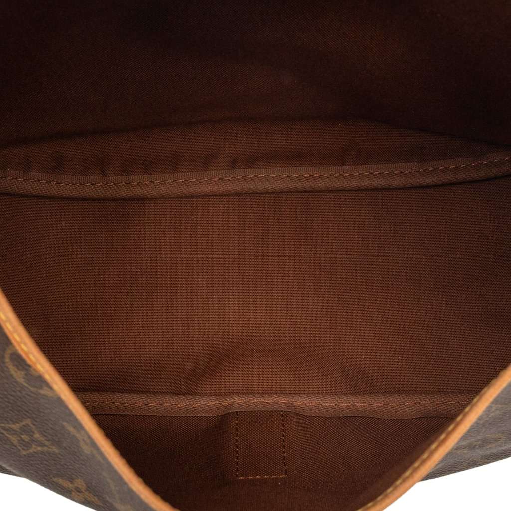 Louis Vuitton Monogram Saumur 35 Brown Very good - Model View