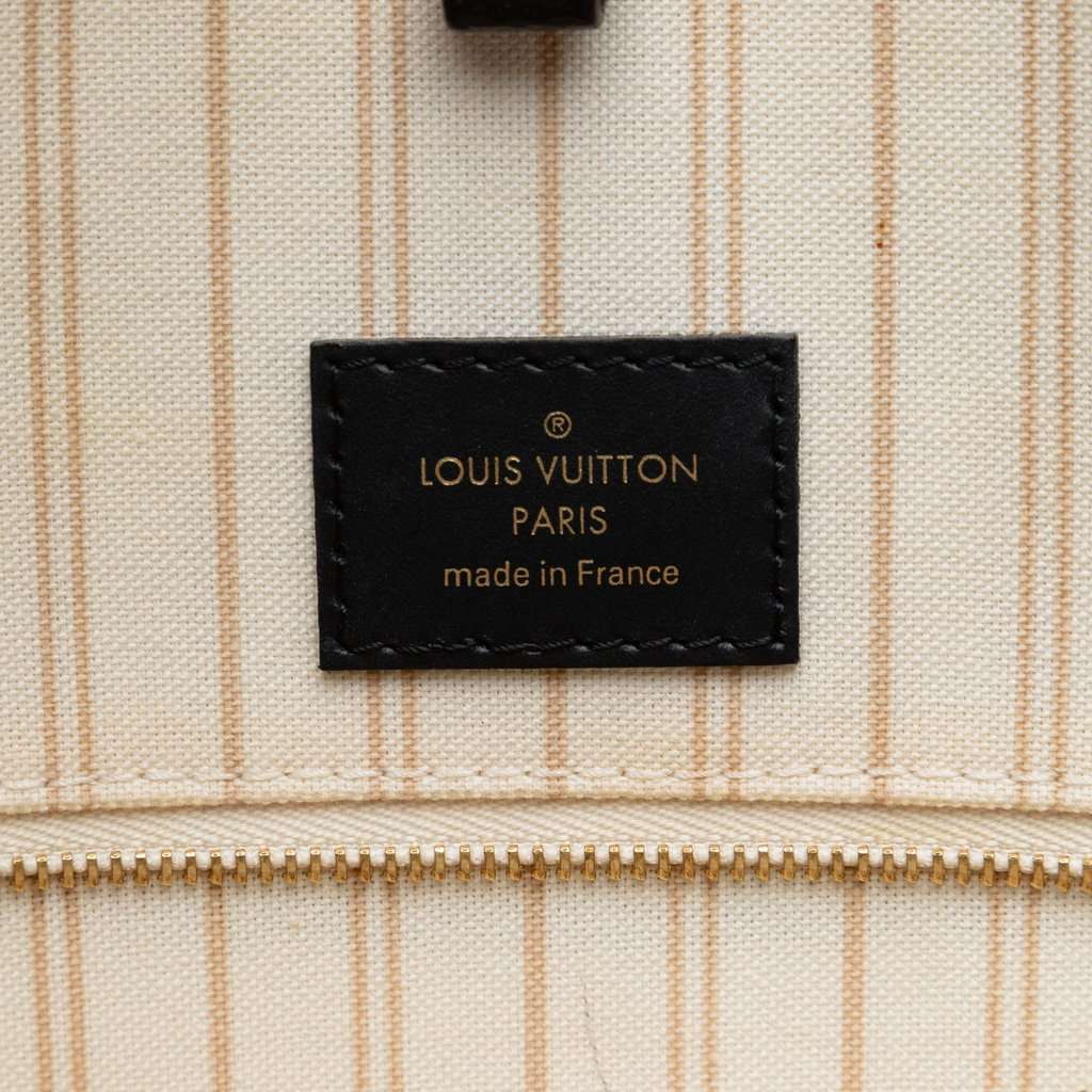 Louis Vuitton Monogram Giant Jungle Onthego GM White Very good condition - Box View